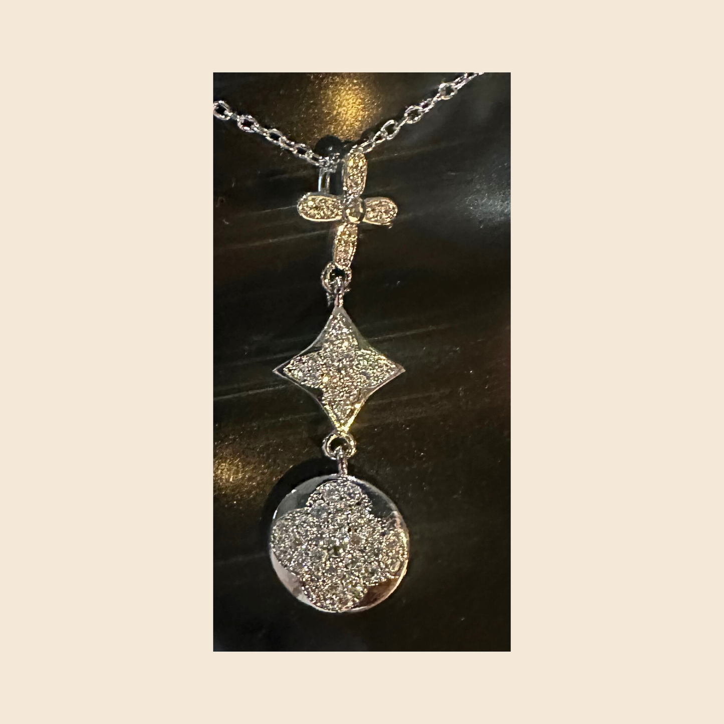 🖤 Collier Trinity Icon